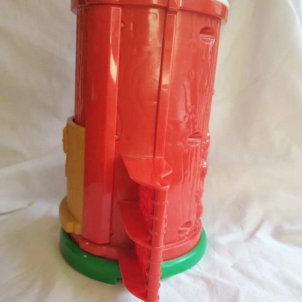 TOWER ONLY Fisher Price Little People Animal Sounds Farm Barn Silo Playset 2005